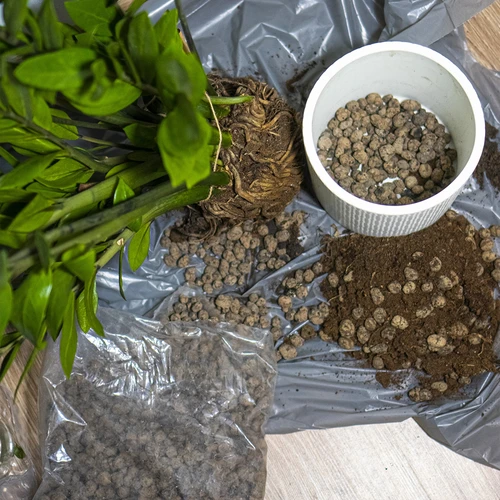 Argilă expandată pentru plante de ghiveci, grădinărit și păduri în sticlă 10–20 mm, 4L - 10