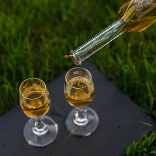 Sticlă pentru lichior 200 ml 6 buc. + 6 dopuri 23/18 - 8