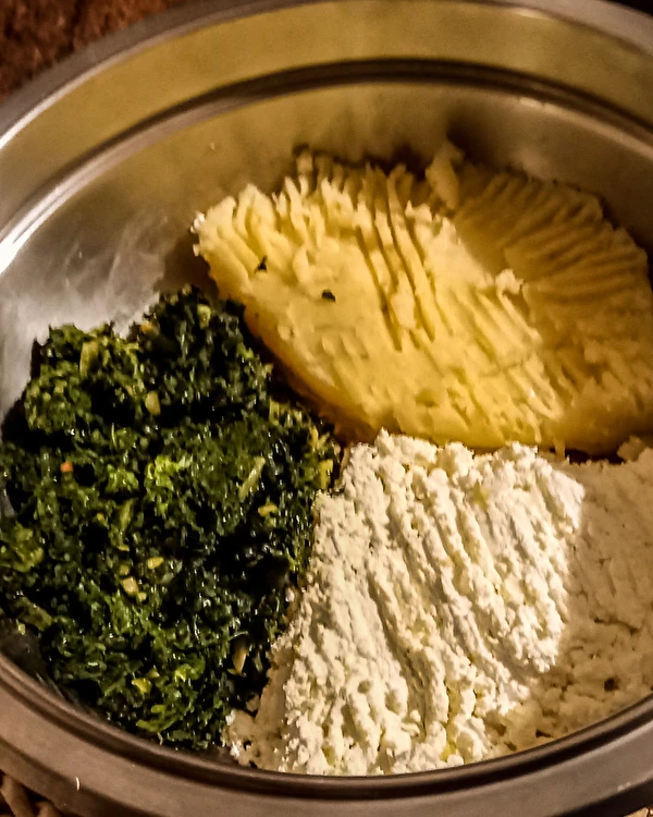 Stea din aluat dospit cu spanac