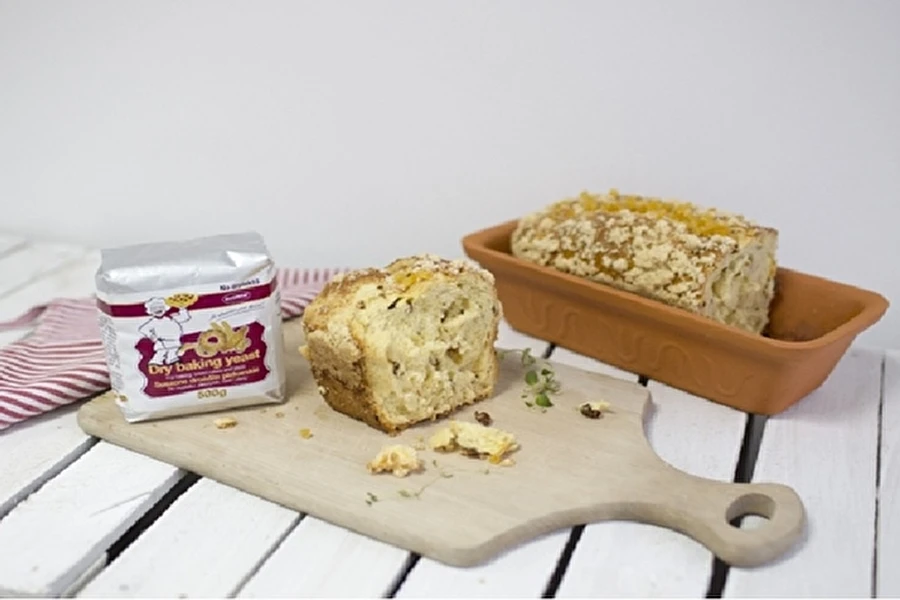 Browin Przepiśnik - Prăjitură dospită de casă cu coacăze și crumble
