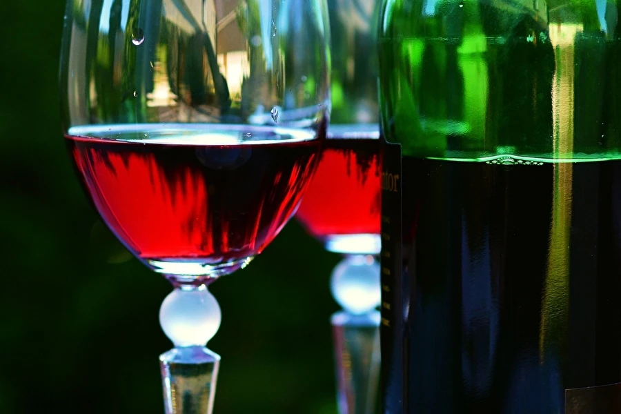 Browin Przepiśnik - Vin de casă din vișine și agrișe